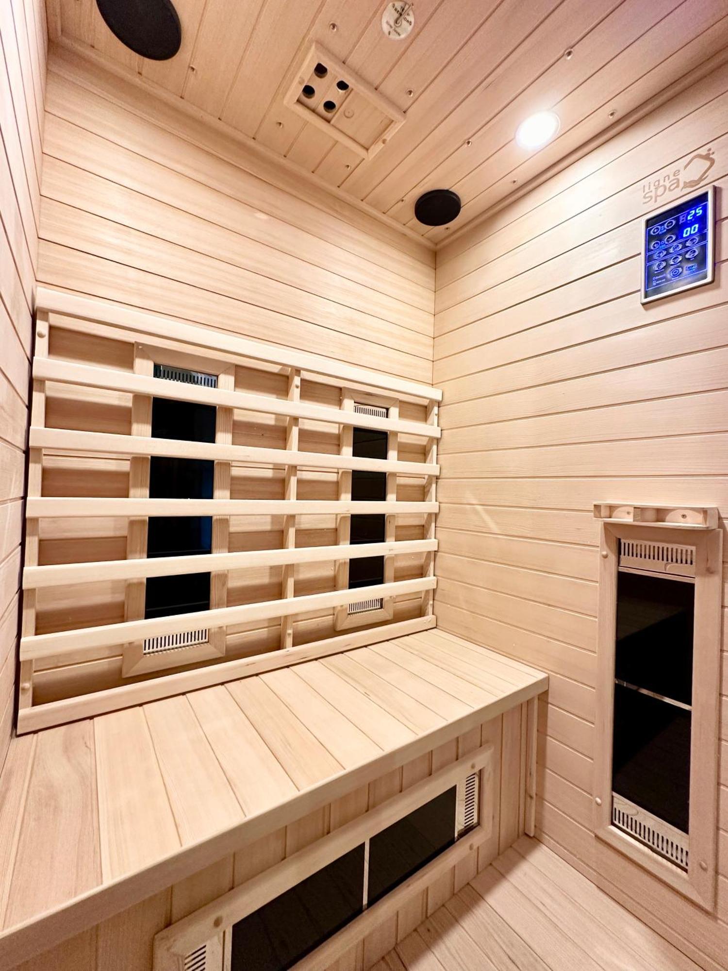 Le Spa Etoile - Baignoire Balneo Et Sauna Privatif Mont-de-Marsan Exterior foto